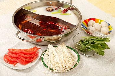 《真人快打1》T-1000实机演示 终结技太霸气了